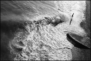 A-093. Racing the Breaking Wave - by Greig Clifford