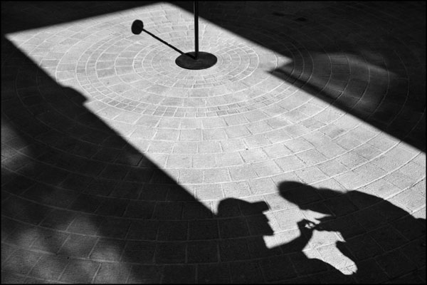 C-060. Sharing - Photography by Greig Clifford